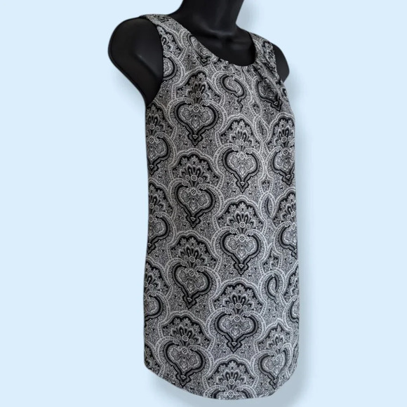 Anne Klein Sleeveless Blouse - Picture 2 of 6